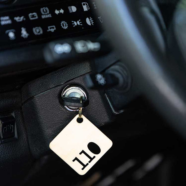 DEFENDER 110 KEY RING BRUSHED BRASS OR STAINLESS STEEL